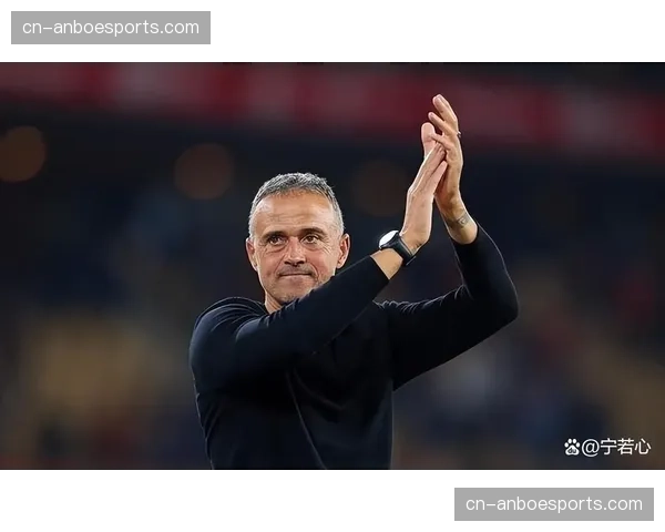 战术板：解析恩里克如何调整阵型应对姆巴佩缺阵